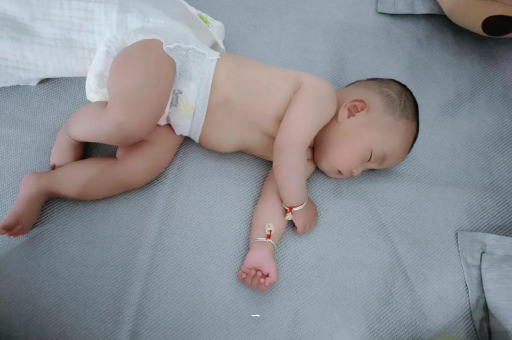 乳山6个月宝宝的辅食